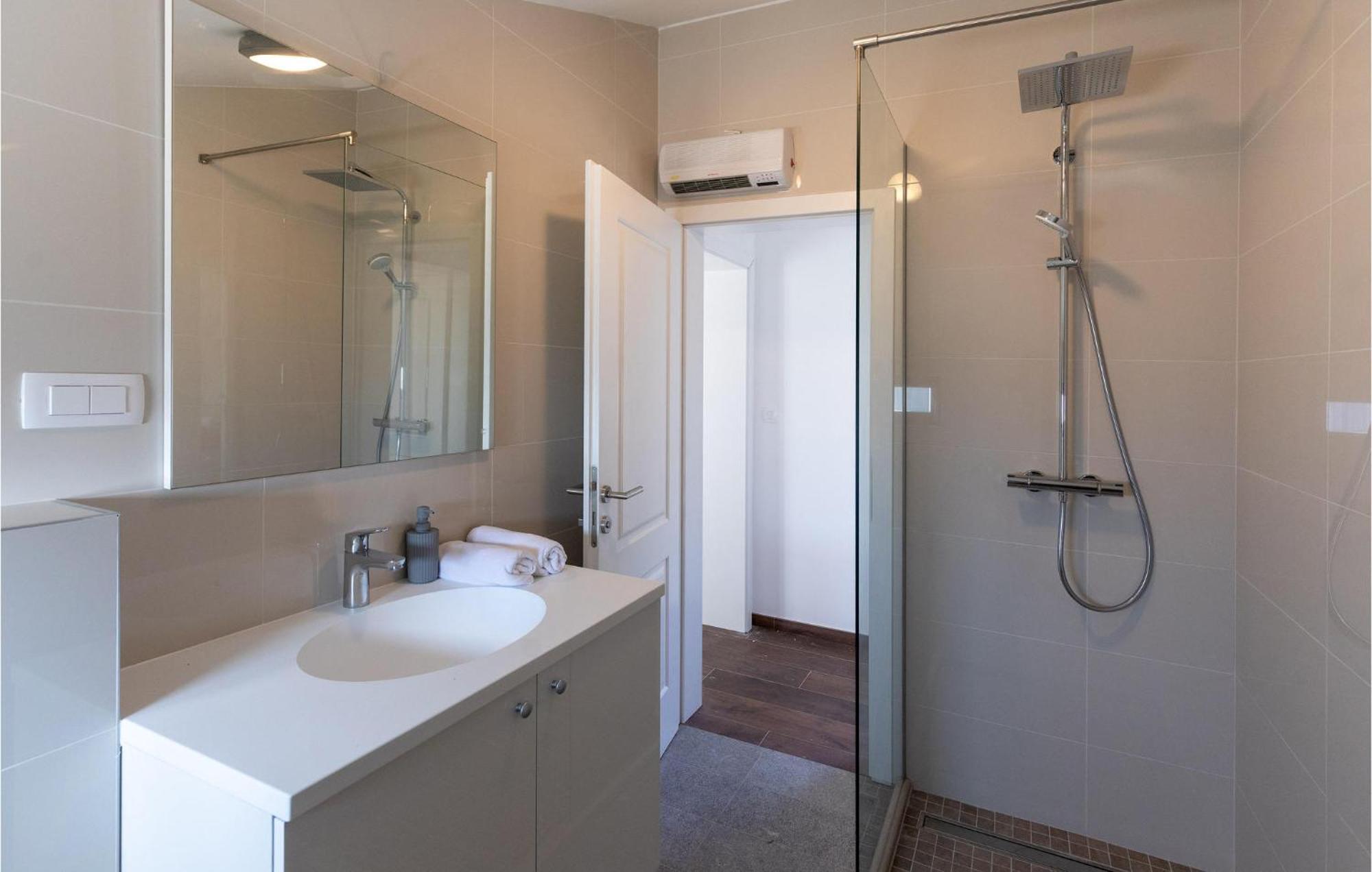 Lovely Home In Klek With House A Panoramic View מראה חיצוני תמונה