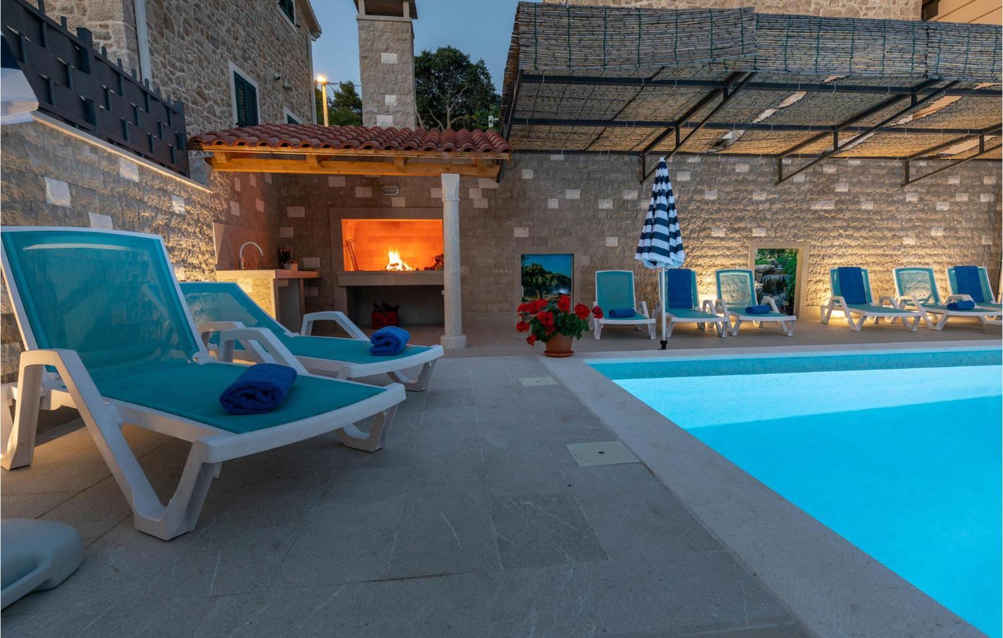 Lovely Home In Klek With House A Panoramic View מראה חיצוני תמונה