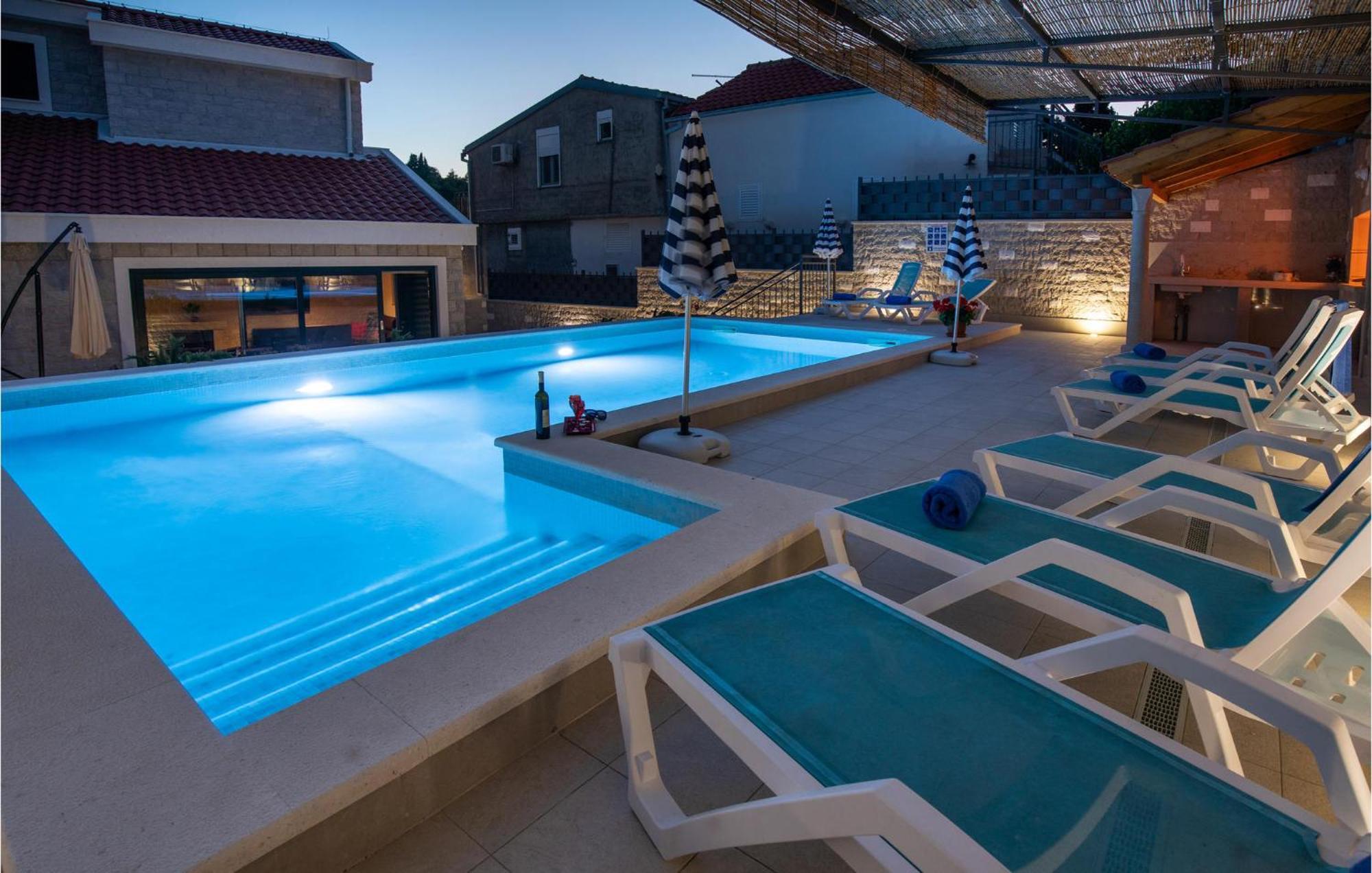 Lovely Home In Klek With House A Panoramic View מראה חיצוני תמונה