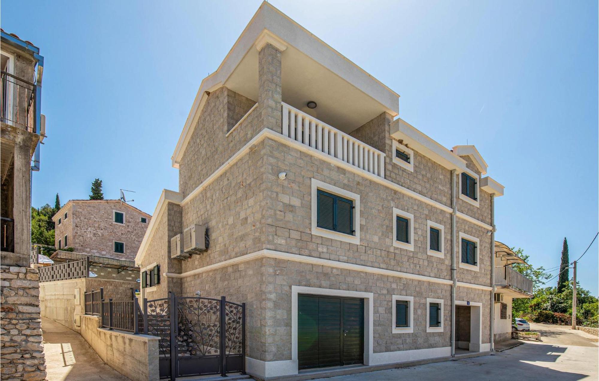 Lovely Home In Klek With House A Panoramic View מראה חיצוני תמונה